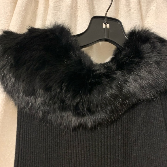 Xoxo black top with rabbit fur - Picture 2 of 5